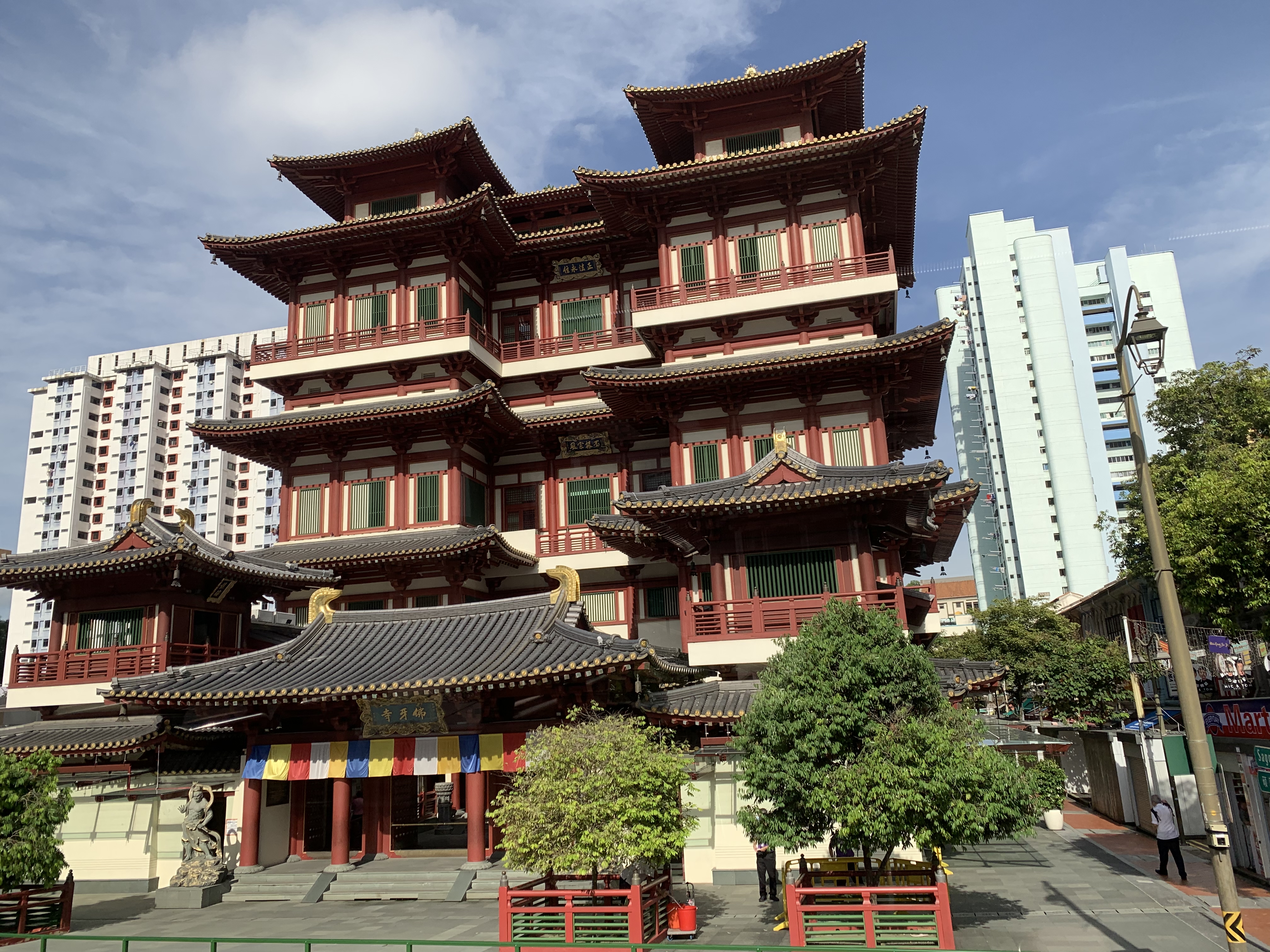 불아사 용화원 (Buddha Tooth Relic Temple and Museum) 여행 추천 - 로드트립