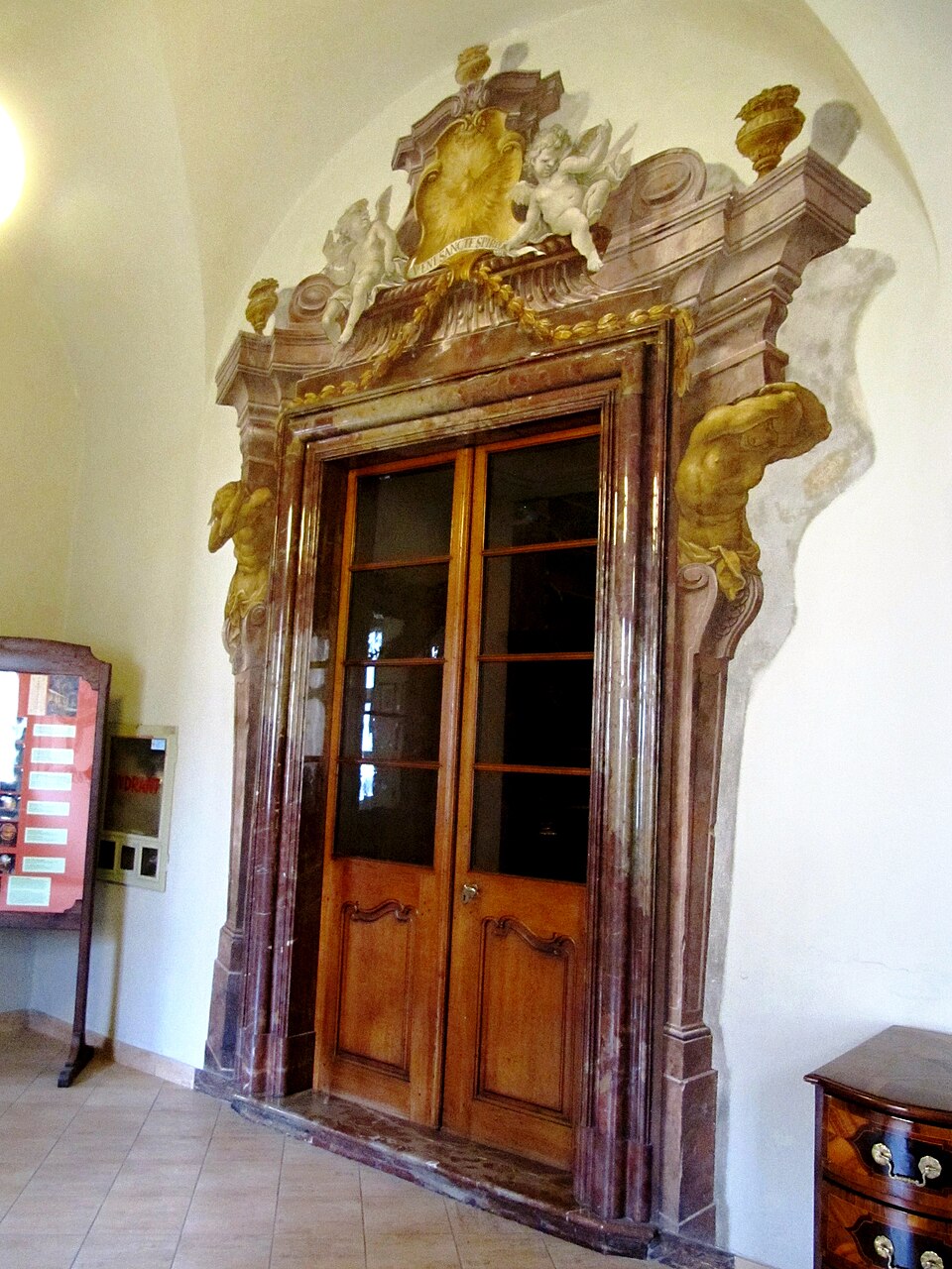 클레멘티눔 바로크 도서관·천문탑 (Clementinum Baroque Library and Astronomical Tower) 여행 추천 - 로드트립
