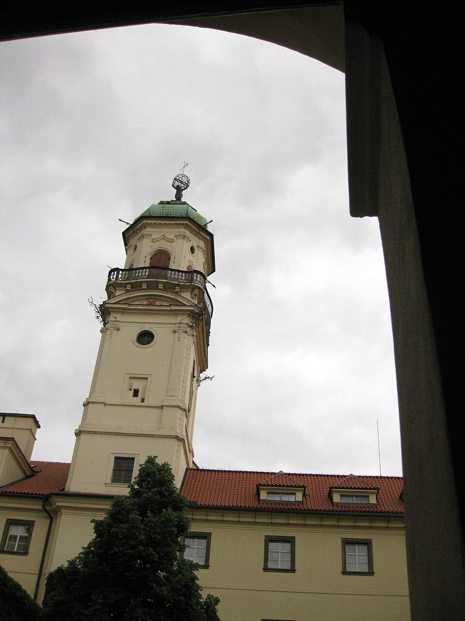 클레멘티눔 바로크 도서관·천문탑 (Clementinum Baroque Library and Astronomical Tower) 여행 추천 - 로드트립