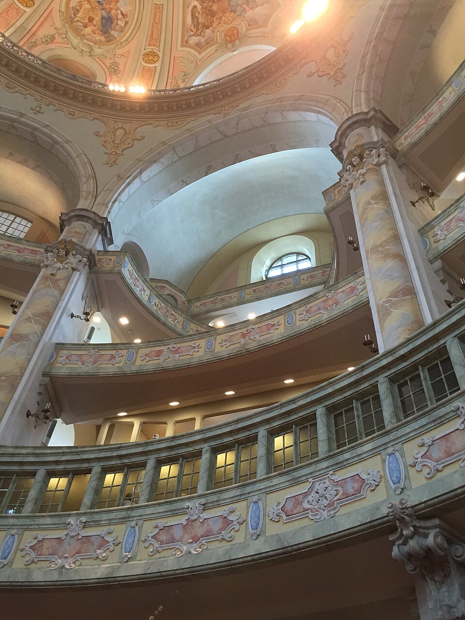 드레스덴 프라우엔 교회 (Frauenkirche Dresden) 여행 추천 - 로드트립