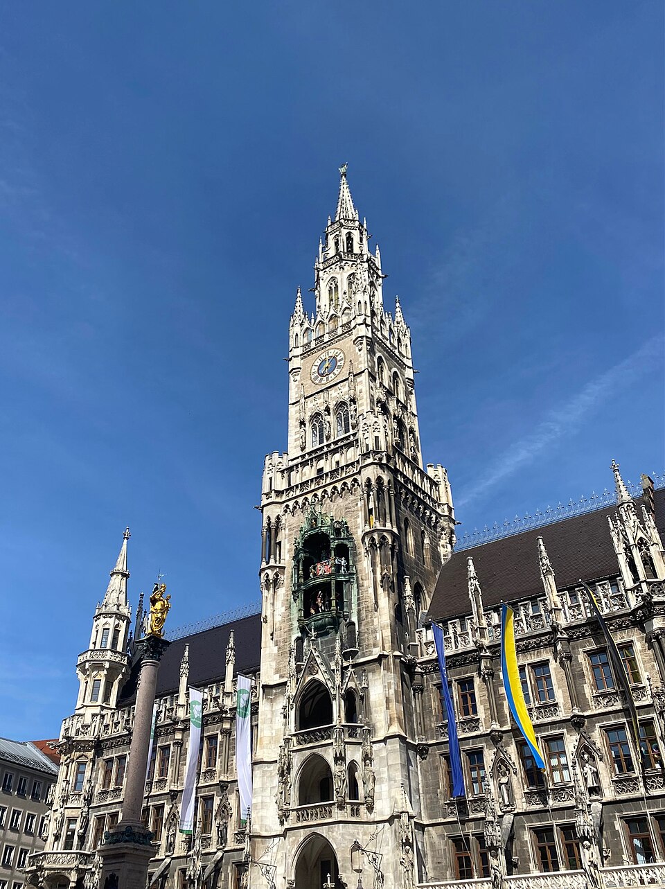 마리엔 광장 (Marienplatz) 여행 추천 - 로드트립