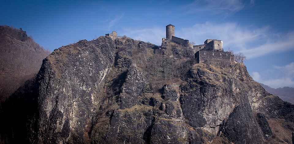 스트르제코프 성과 엘베강 절벽 (Střekov Castle)