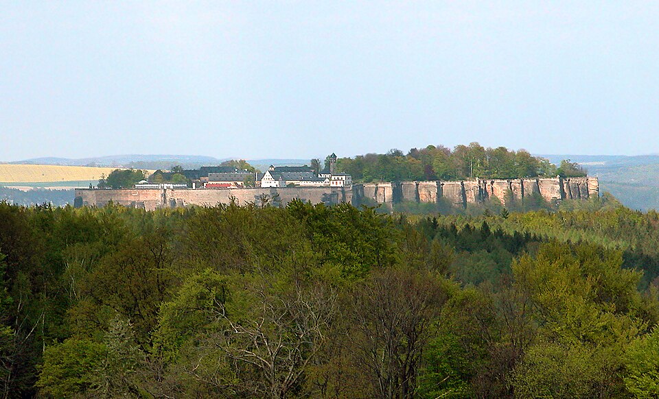 쾨니히슈타인 요새 (Festung Königstein) 여행 추천 - 로드트립