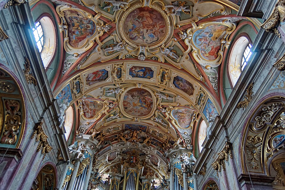 스바티 코페체크 성모 방문 순례성당 (Basilica of the Visitation of the Virgin Mary, Svatý Kopeček) 여행 추천 - 로드트립