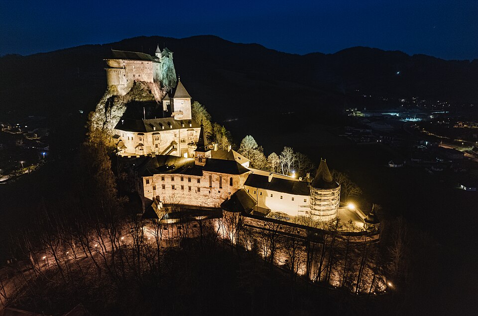 오라바성 (Orava Castle) 여행 추천 - 로드트립