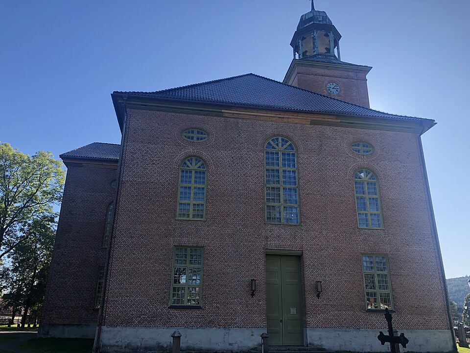 콩스베르그 교회 (Kongsberg kirke) 여행 추천 - 로드트립
