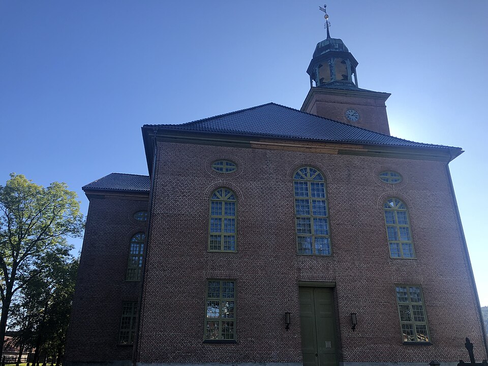 콩스베르그 교회 (Kongsberg kirke) 여행 추천 - 로드트립