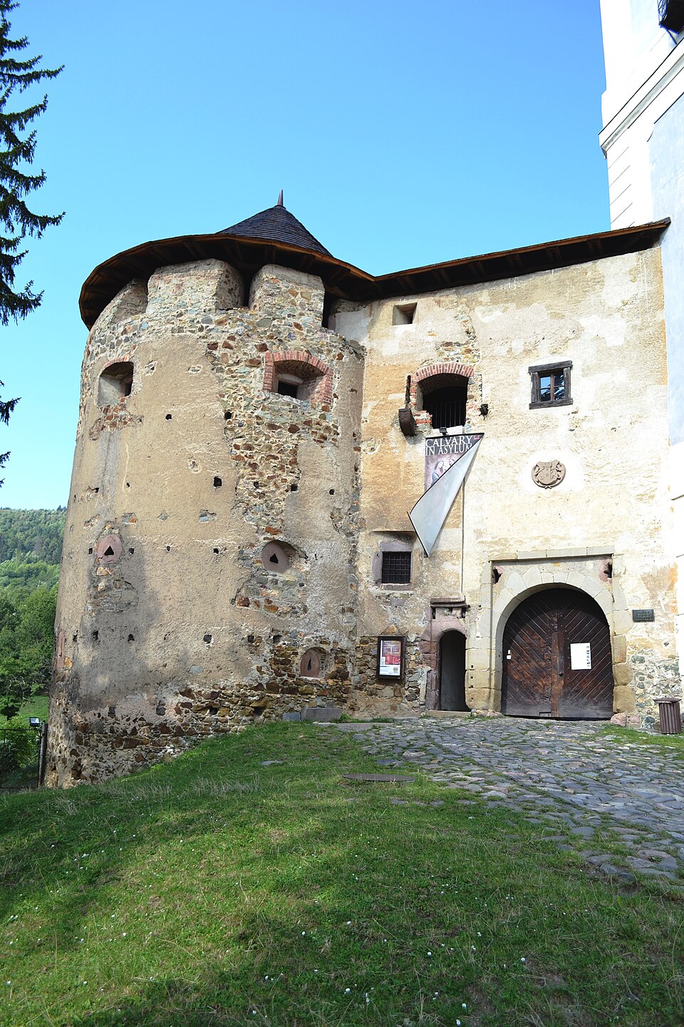 반스카슈티아브니차 옛 성 박물관 (Old Castle Museum, Banská Štiavnica) 여행 추천 - 로드트립