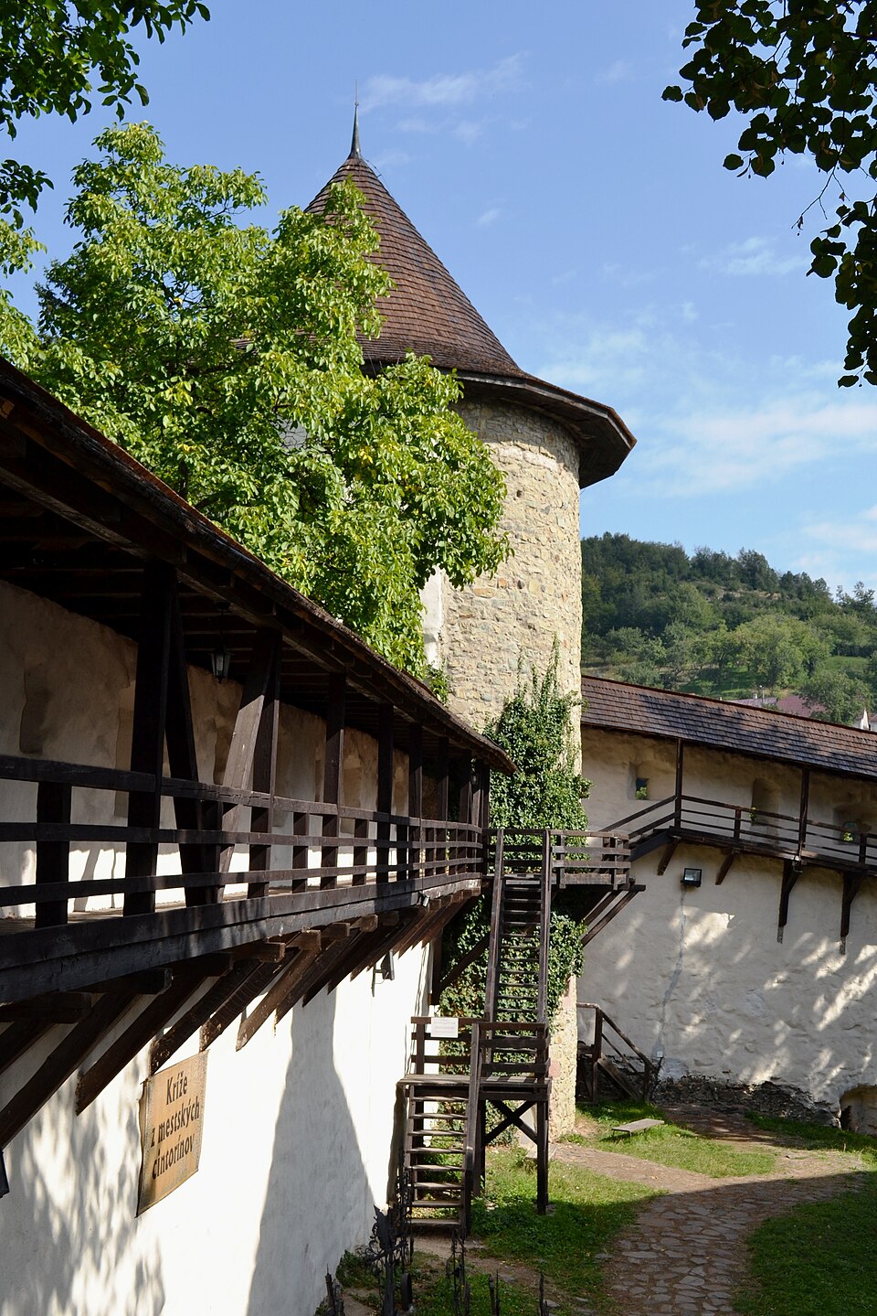 반스카슈티아브니차 옛 성 박물관 (Old Castle Museum, Banská Štiavnica) 여행 추천 - 로드트립