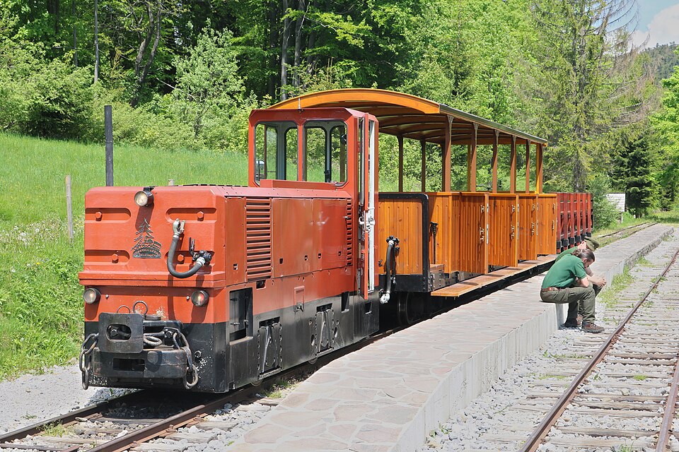 오라바 산림철도 (Orava Forest Railway) 여행 추천 - 로드트립