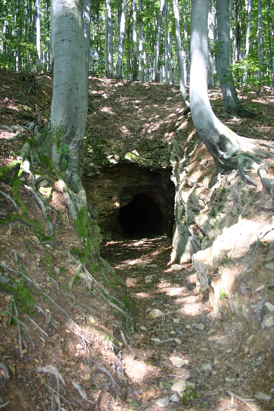 슬로바키아 오팔 광산 (Slovak Opal Mines) 여행 추천 - 로드트립