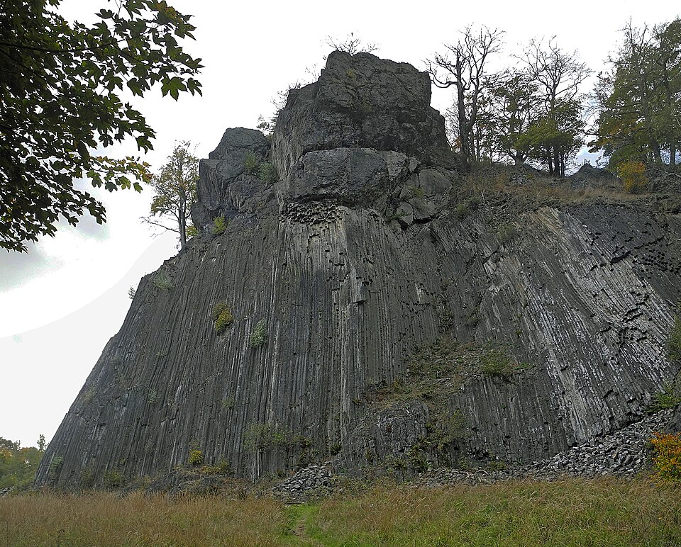즐라티 브르흐 현무암 기둥 (Zlatý vrch Basalt Columns) 여행 추천 - 로드트립