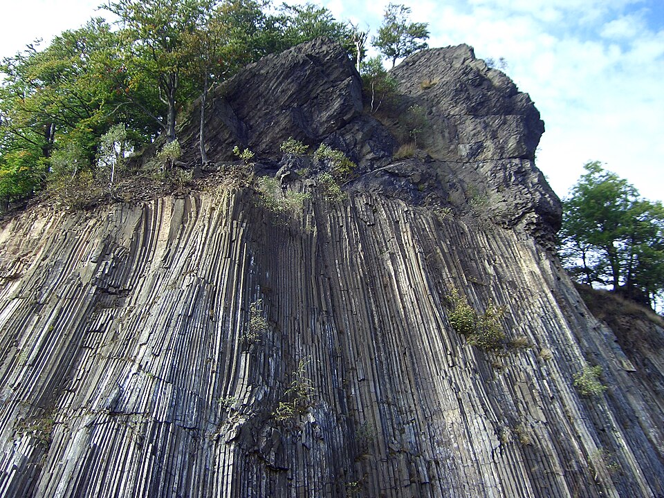 즐라티 브르흐 현무암 기둥 (Zlatý vrch Basalt Columns) 여행 추천 - 로드트립