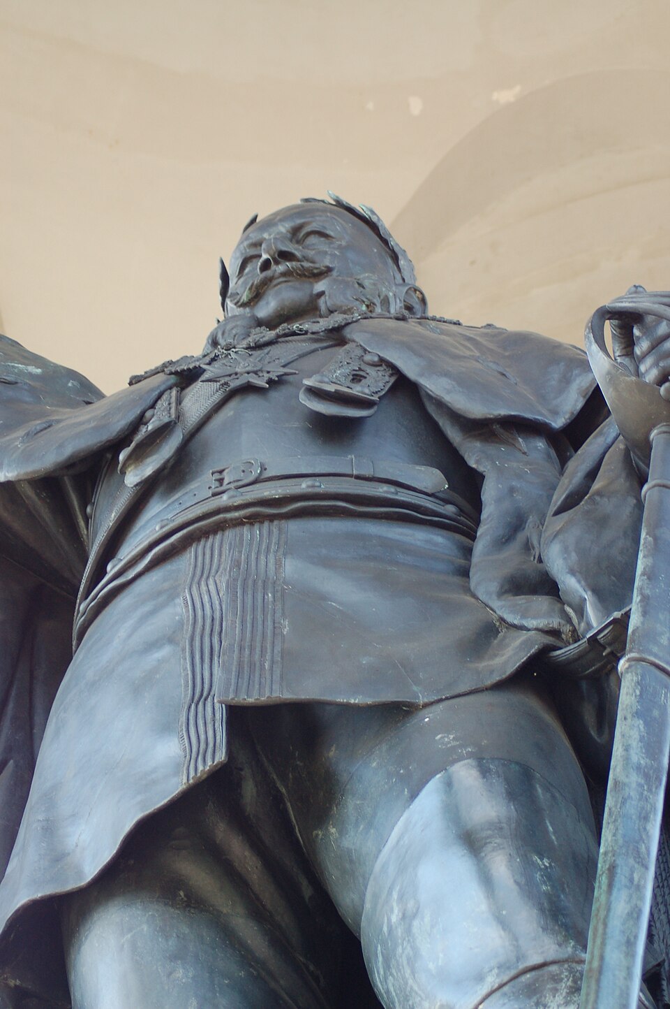 포르타 베스트팔리카 카이저 빌헬름 기념비 (Kaiser-Wilhelm-Denkmal an der Porta Westfalica) 여행 추천 - 로드트립