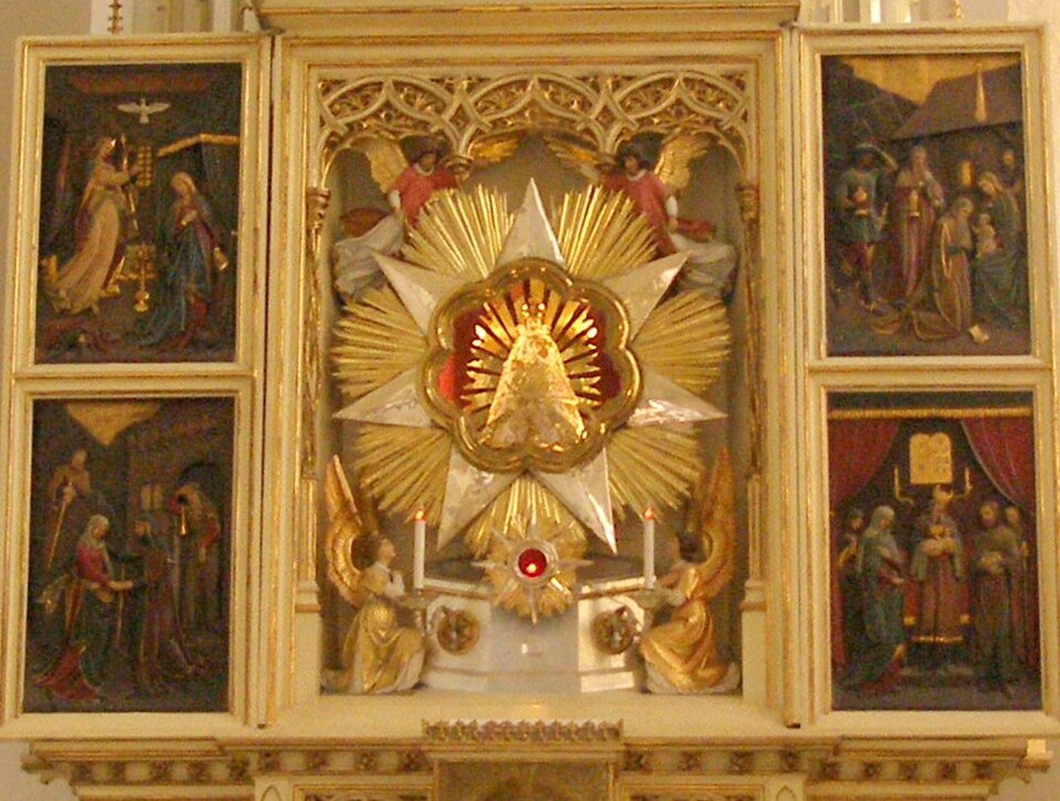 마리안카 성모 탄생 성당 (Marianka Basilica) 여행 추천 - 로드트립