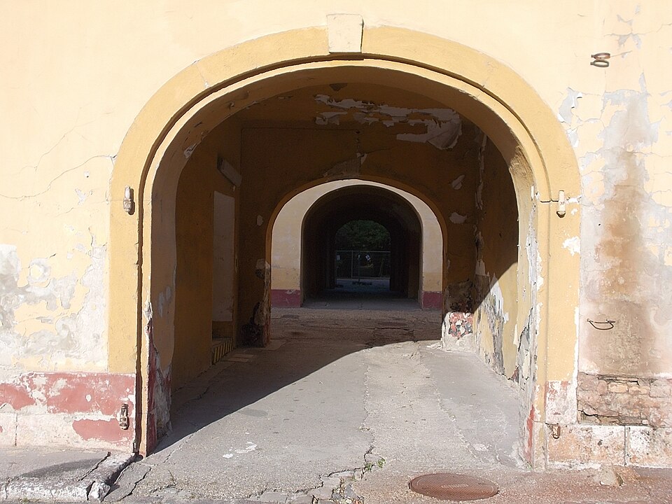 코마르노 구·신 요새 (Komárno Fortress · Komárňanská pevnosť) 여행 추천 - 로드트립