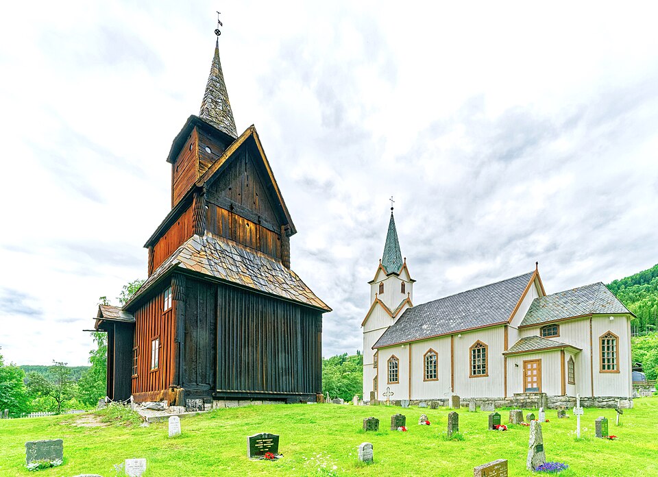 토르포 목조교회 (Torpo stavkirke) 여행 추천 - 로드트립