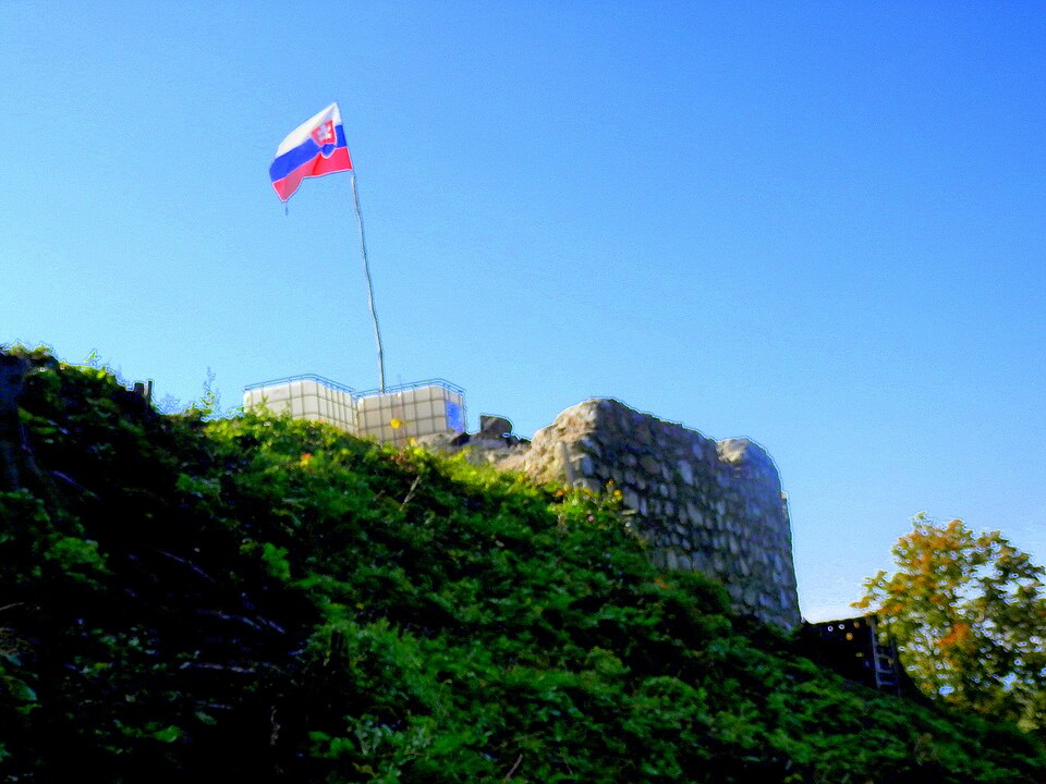 포드흐라디크 셰베시성 유적 (Šebeš Castle · Hrad Šebeš) 여행 추천 - 로드트립