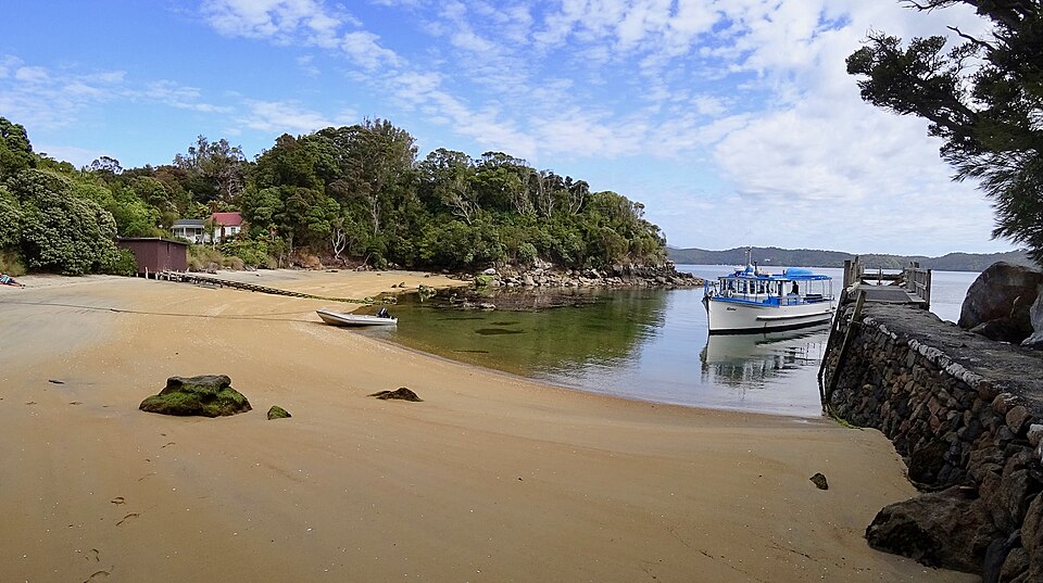 울바섬·테 화라화라 생태보호구역 (Ulva Island / Te Wharawhara) 여행 추천 - 로드트립