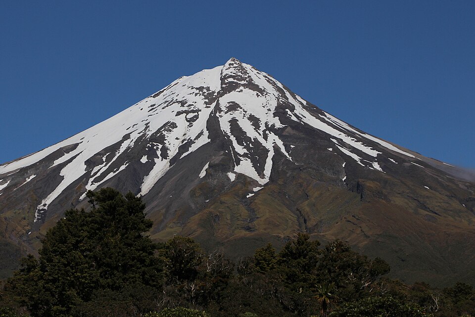 타라나키 마웅가·노스 타라나키 방문자센터 (Taranaki Maunga / North Taranaki Visitor Centre) 여행 추천 - 로드트립