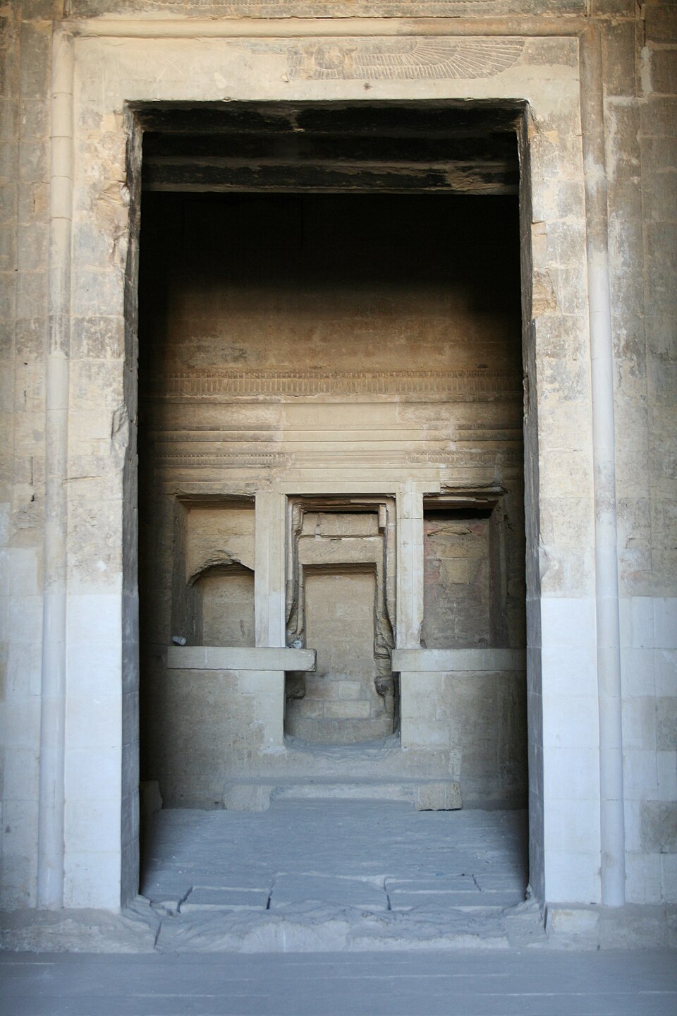 카스르 카룬 신전 (Qasr Qarun / Dionysias Temple) 여행 추천 - 로드트립
