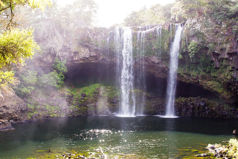 와이아니와니와·레인보 폭포 (Waianiwaniwa / Rainbow Falls) 여행 추천 - 로드트립