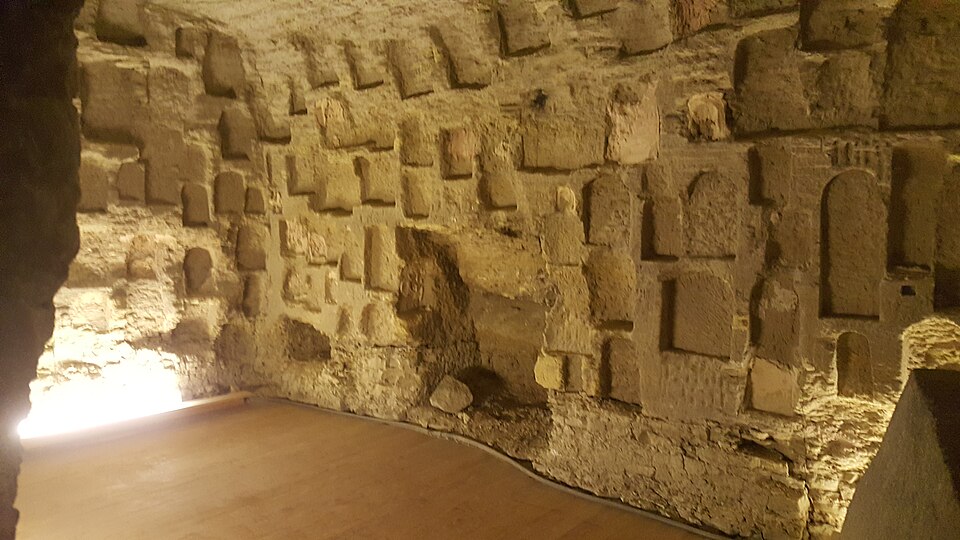 사카라 세라페움 지하묘역 (Serapeum of Saqqara) 여행 추천 - 로드트립