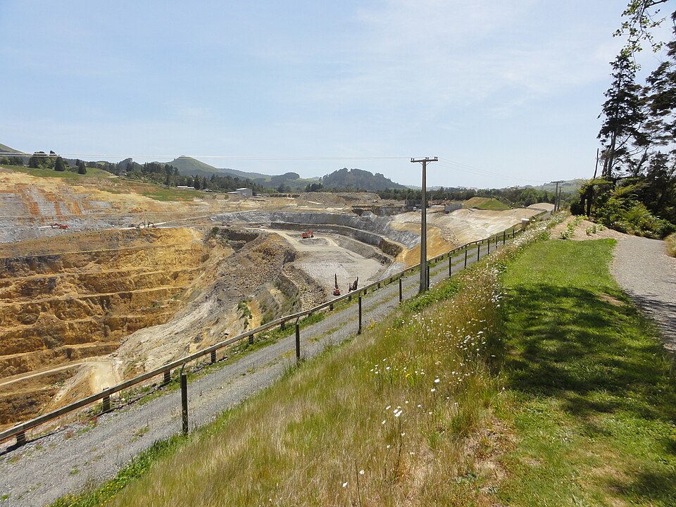 와이히 마사 광산 전망 산책로 (Martha Mine Pit Rim Walkway) 여행 추천 - 로드트립