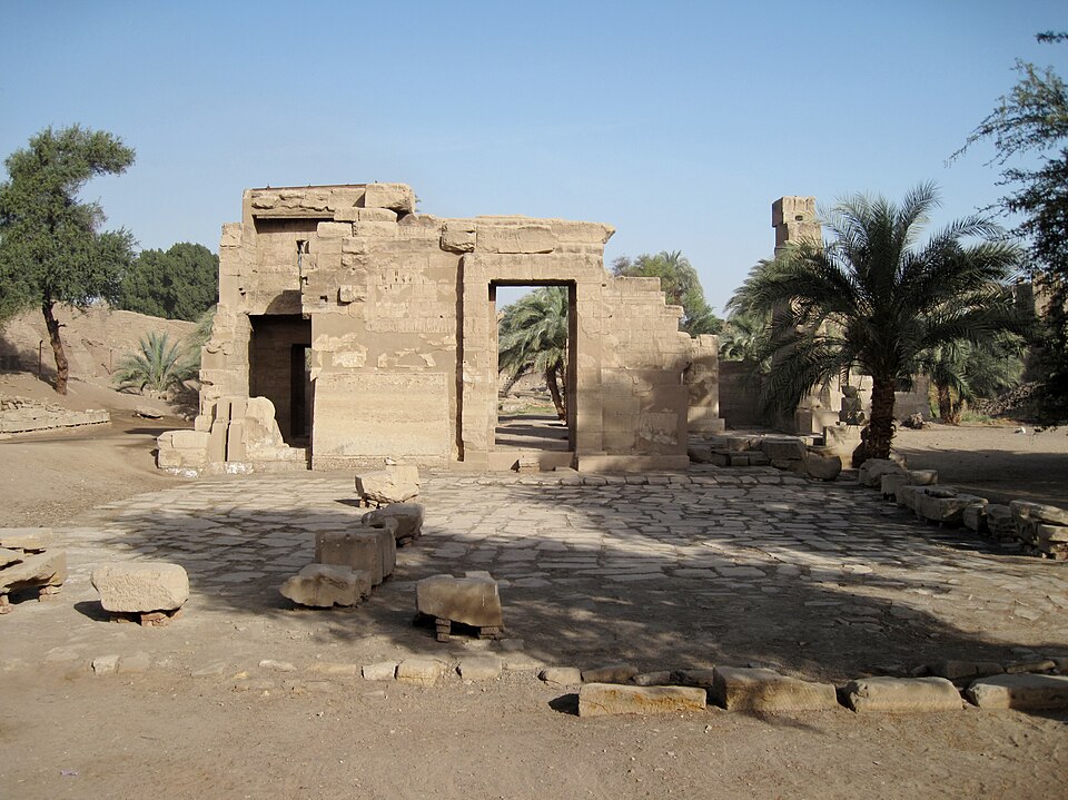 엘토드 몬투 신전 (Temple of Montu at Tod (El-Tod)) 여행 추천 - 로드트립