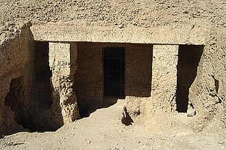 엘하와위시 고분군 (El Hawawish Necropolis) 여행 추천 - 로드트립