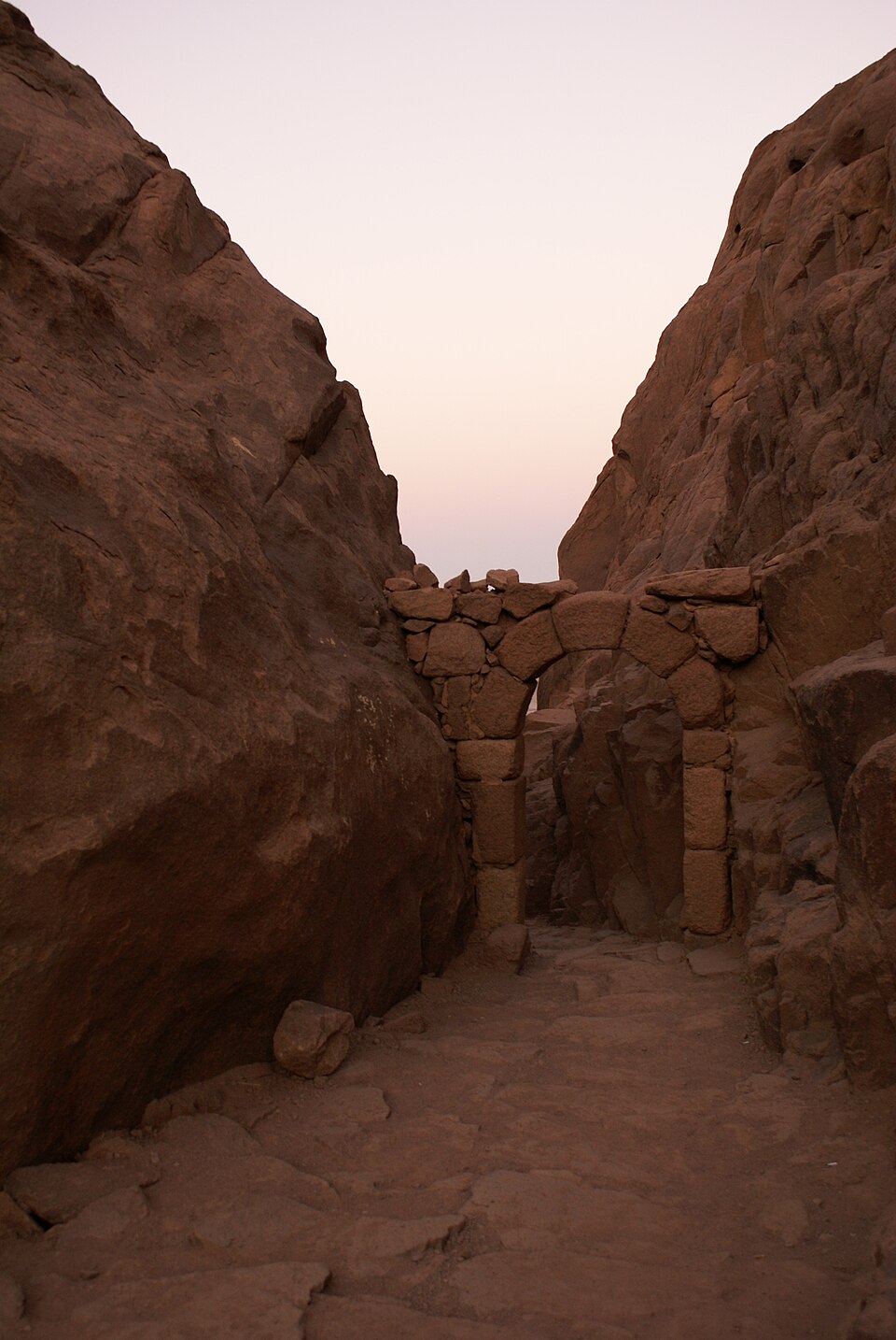 시나이산·모세산 정상 등산로 (Mount Sinai (Jabal Musa) Summit Trail) 여행 추천 - 로드트립