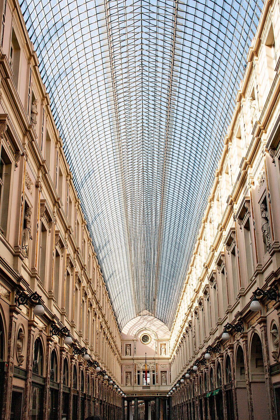 생튀베르 왕립 갤러리 (Galeries Royales Saint-Hubert) 여행 추천 - 로드트립