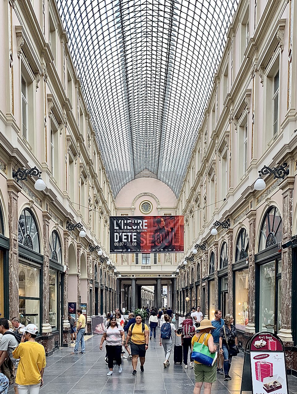 생튀베르 왕립 갤러리 (Galeries Royales Saint-Hubert) 여행 추천 - 로드트립