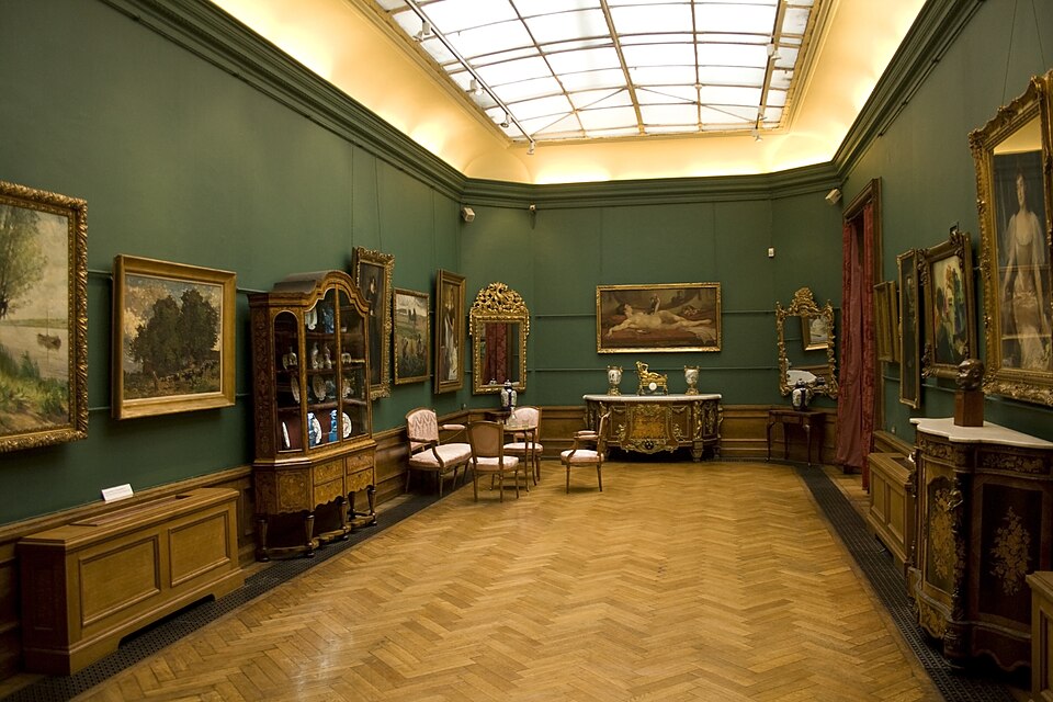 샤를리에 박물관 (Charlier Museum) 여행 추천 - 로드트립