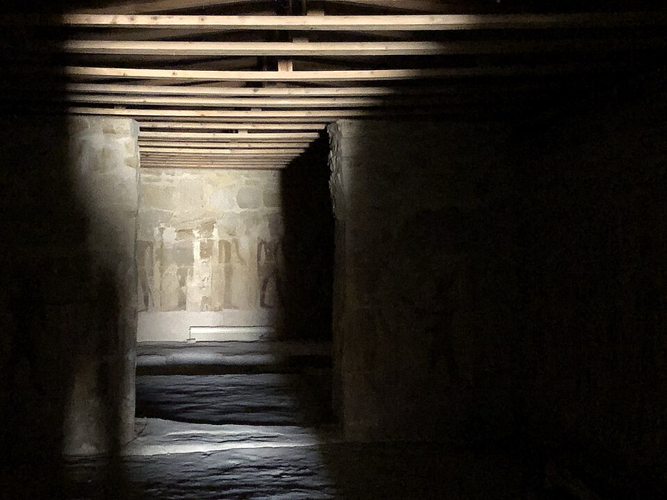 바하리야 아인 엘무프텔라 신전 (Ain el-Muftella Temple) 여행 추천 - 로드트립