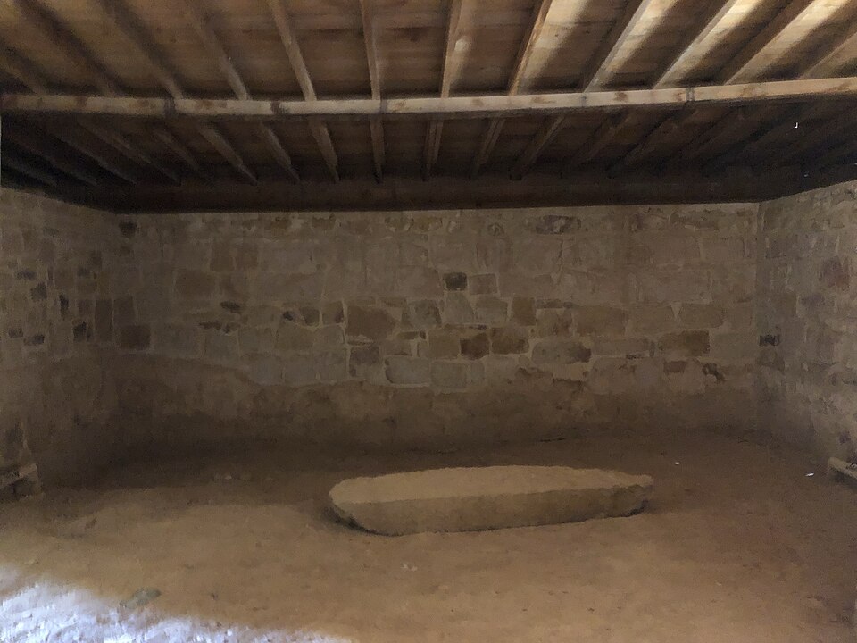 바하리야 아인 엘무프텔라 신전 (Ain el-Muftella Temple) 여행 추천 - 로드트립