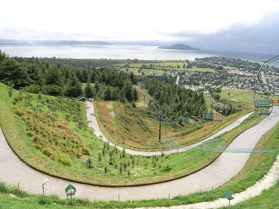 스카이라인 로토루아 곤돌라·루지 (Skyline Rotorua) 여행 추천 - 로드트립