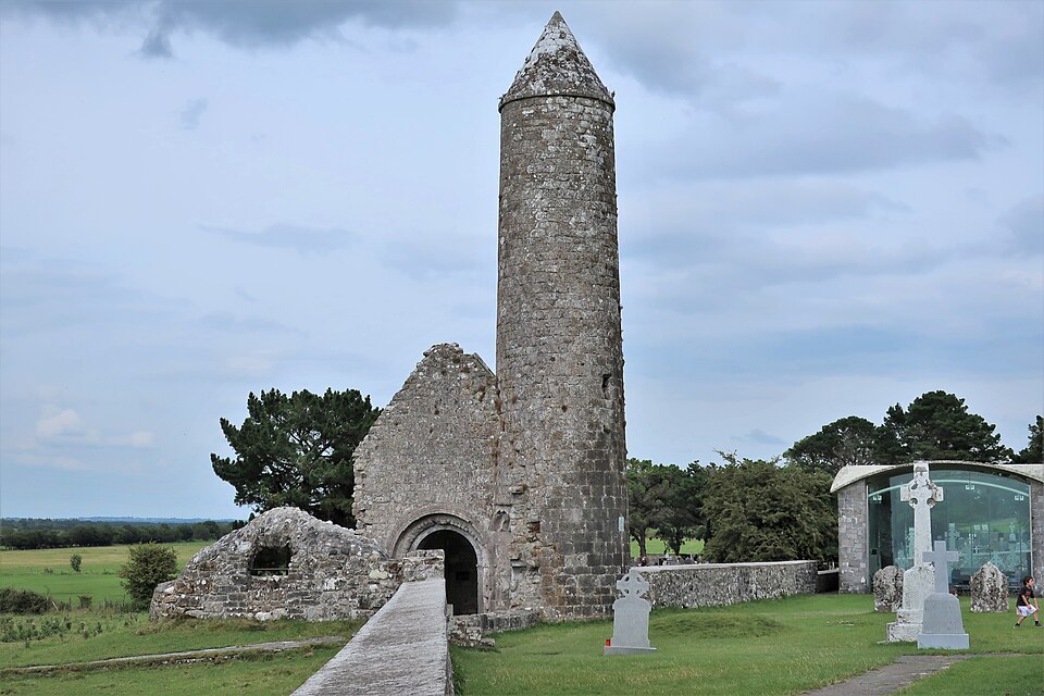 클론맥노이즈 수도원 유적 (Clonmacnoise Monastic Site) 여행 추천 - 로드트립