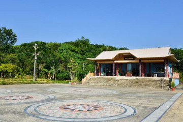 Toushe Taishang Longtou Zhongyi Temple "Siraya Gongse" 여행 추천 - 메고지고
