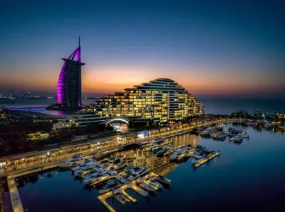 마르사 알 아랍 마리나 (Marsa Al Arab Marina) 여행 추천 - 로드트립