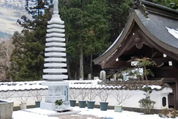 노세 묘켄산 (정식 명칭:무루산 마사요지 경외 불당 노세 묘켄산) 여행 추천 - 메고지고