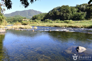 용산재 여행 추천 - 메고지고