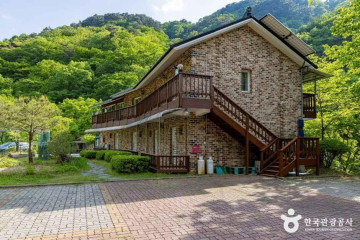 덕동산마루오토캠핑장 여행 추천 - 메고지고