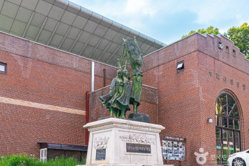 양림동 호랑가시나무길 여행 추천 - 메고지고