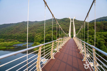 용산재 여행 추천 - 메고지고
