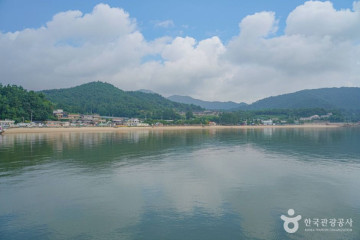 군학마을 여행 추천 - 메고지고