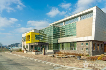 진도향토문화회관 여행 추천 - 메고지고