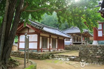 동학농민혁명기념탑 여행 추천 - 메고지고
