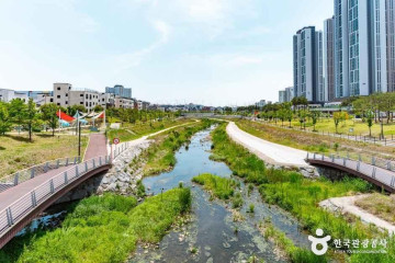 평택아트센터 여행 추천 - 메고지고