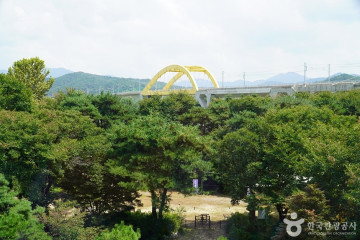 우석헌자연사박물관 여행 추천 - 메고지고